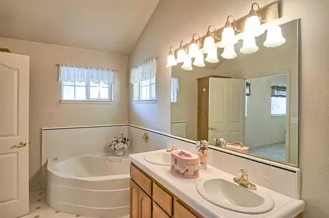 19149 Kamloop Rd, Lakehead, CA 96051 photo 38