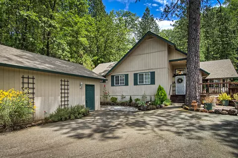 19149 Kamloop Rd, Lakehead, CA 96051 photo 1