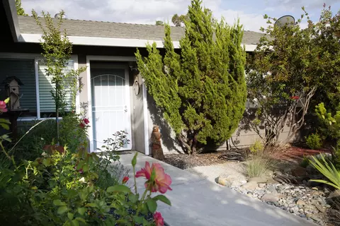 877 Partridge Dr, Redding, CA 96003 photo 4