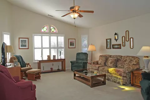 1720 Capistrano Walk, Redding, CA 96003 photo 3