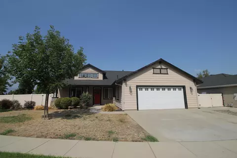 4125 Sunflower Dr, Redding, CA 96001 photo 1