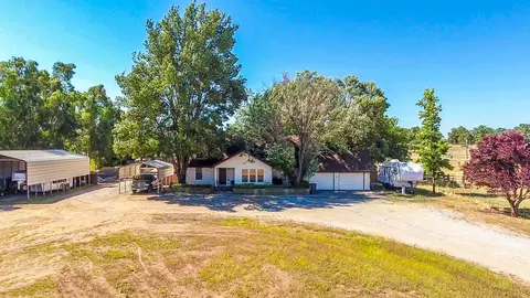 20471 Portero Dr, Redding, CA 96003 photo 3