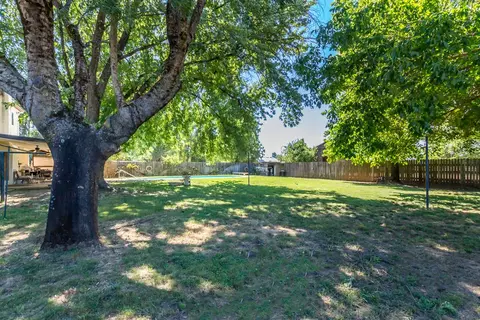 20471 Portero Dr, Redding, CA 96003 photo 28