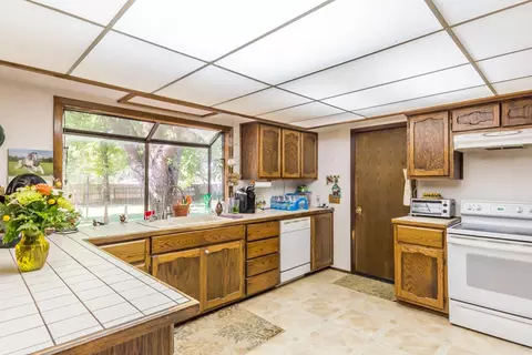 20471 Portero Dr, Redding, CA 96003 photo 13