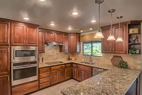 3623 Cal Ore Dr, Redding, CA 96001 photo 11
