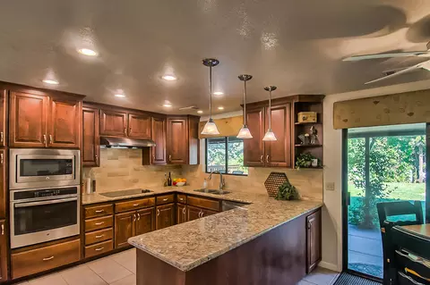 3623 Cal Ore Dr, Redding, CA 96001 photo 9