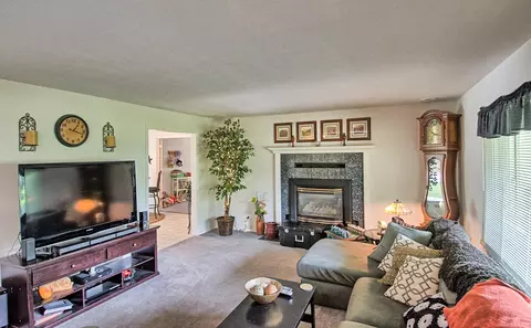 8790 Redbank Rd, Redding, CA 96001 photo 3