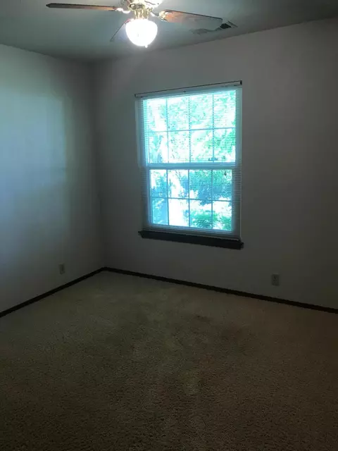 1717 St Andrews Dr, Redding, CA 96003 photo 18