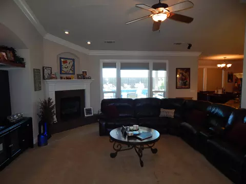 3293 Laver St, Redding, CA 96002 photo 4