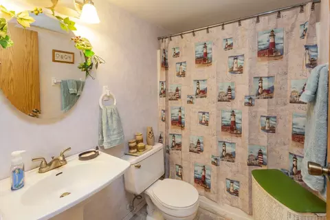 1990 Carol Jean Ct, Redding, CA 96002 photo 7