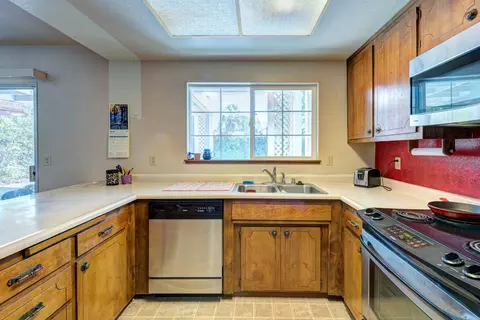 174 Woodhill Dr, Redding, CA 96003 photo 6