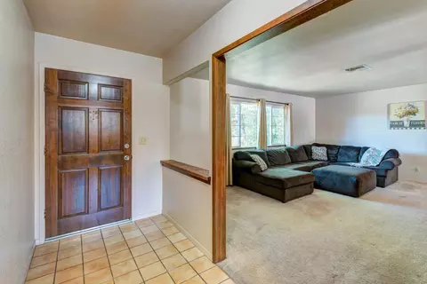 174 Woodhill Dr, Redding, CA 96003 photo 2