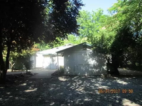 6974 Redberry Ln, Redding, CA 96002 photo 1
