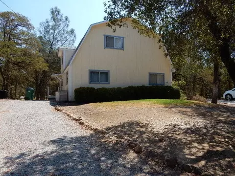 13837 Bear Cub Ct, Redding, CA 96003 photo 1