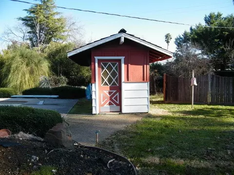 7045 Granada Dr, Redding, CA 96002 photo 18