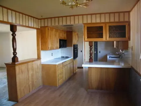 7045 Granada Dr, Redding, CA 96002 photo 3