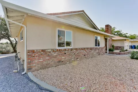 3750 Brian Ct, Redding, CA 96001 photo 4