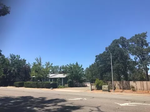 1560 Dana Dr, Redding, CA 96003 photo 9