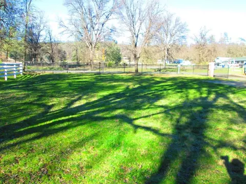 375 Branstetter Ln, Redding, CA 96001 photo 6
