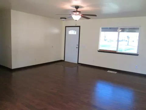 375 Branstetter Ln, Redding, CA 96001 photo 9