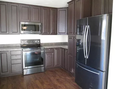 375 Branstetter Ln, Redding, CA 96001 photo 2