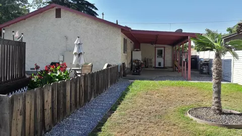 1828 Scott, Corning, CA 96021 photo 3
