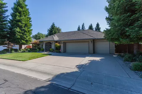 4720 Yellowstone Dr, Redding, CA 96002 photo 2
