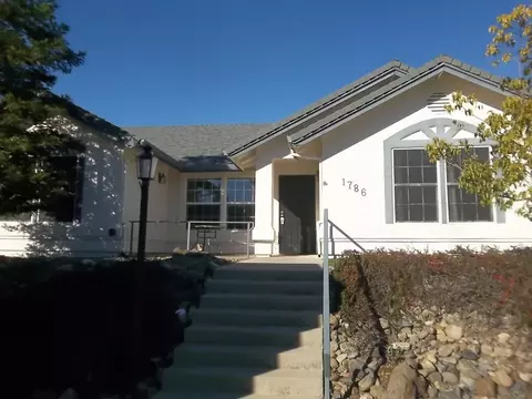 1786 Vineyard Trl, Redding, CA 96003 photo 1