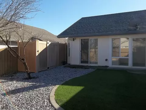 1786 Vineyard Trl, Redding, CA 96003 photo 2