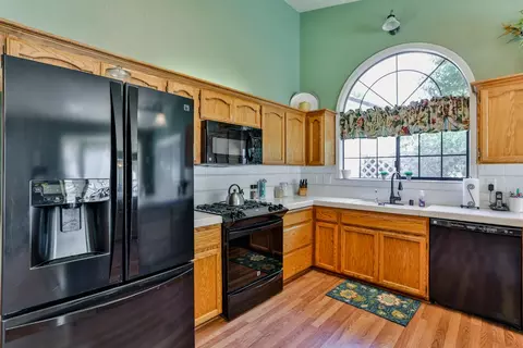 4122 Windwood Dr, Redding, CA 96002 photo 16