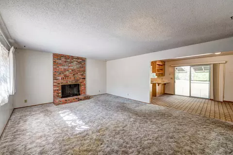 2044 Canyon Rd, Redding, CA 96001 photo 2