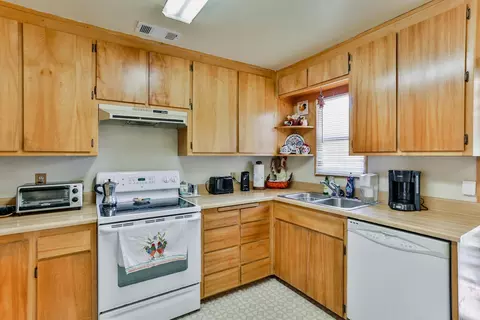 4654 Harrison Ave, Redding, CA 96001 photo 7