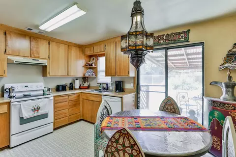 4654 Harrison Ave, Redding, CA 96001 photo 8