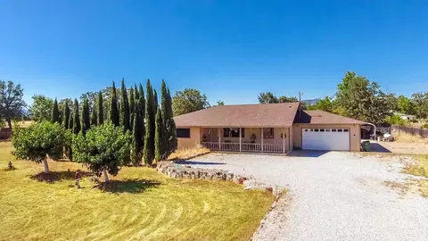 21660 Joy Ln, Redding, CA 96003 photo 1