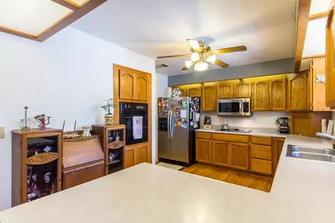 21660 Joy Ln, Redding, CA 96003 photo 10