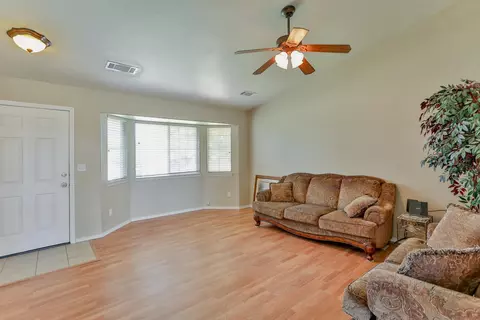 445 Viewpoint Dr, Redding, CA 96003 photo 6