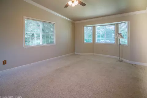 4475 Swallowtail Ct, Redding, CA 96003 photo 4