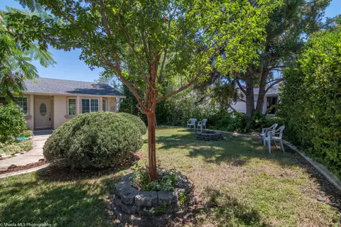 4475 Swallowtail Ct, Redding, CA 96003 photo 2