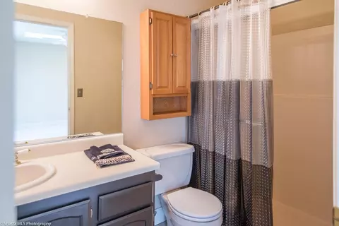 4475 Swallowtail Ct, Redding, CA 96003 photo 16