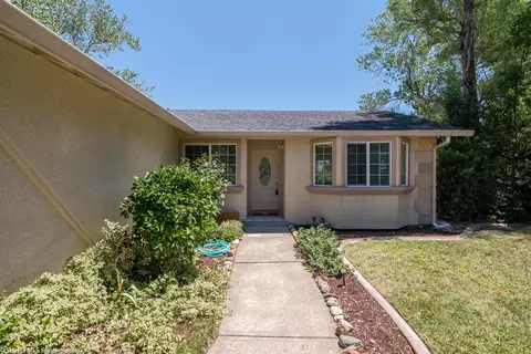 4475 Swallowtail Ct, Redding, CA 96003 photo 3