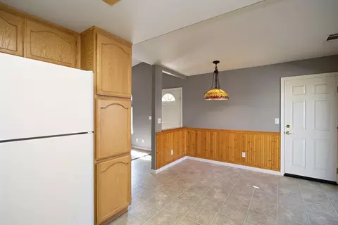 2573 Ishi Dr, Redding, CA 96002 photo 4