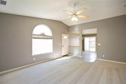 2573 Ishi Dr, Redding, CA 96002 photo 3