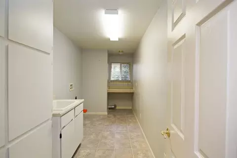 2573 Ishi Dr, Redding, CA 96002 photo 12