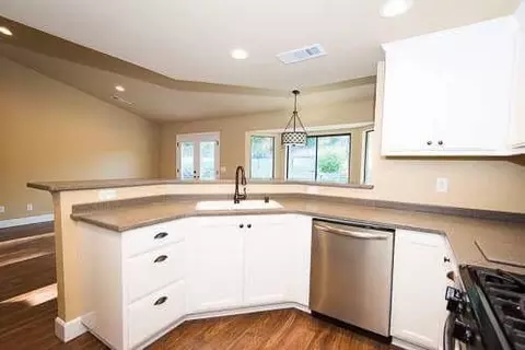 5536 Jan Ct, Redding, CA 96003 photo 5