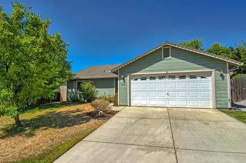 550 Viewpoint Dr, Redding, CA 96003 photo 1