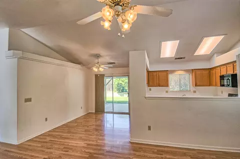 550 Viewpoint Dr, Redding, CA 96003 photo 5