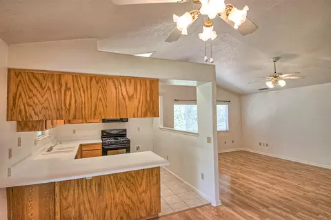 550 Viewpoint Dr, Redding, CA 96003 photo 8