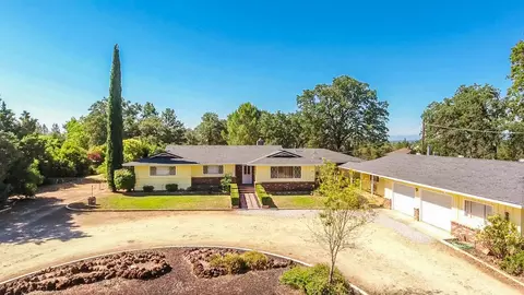 1345 Oakdale Ln, Redding, CA 96002 photo 1