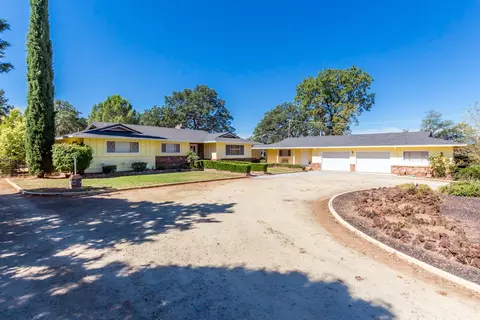 1345 Oakdale Ln, Redding, CA 96002 photo 3