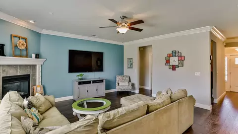 317 Stinson Loop, Redding, CA 96003 photo 9